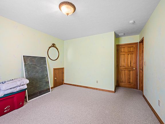 3rd image of 108 Sanderson Ave #108