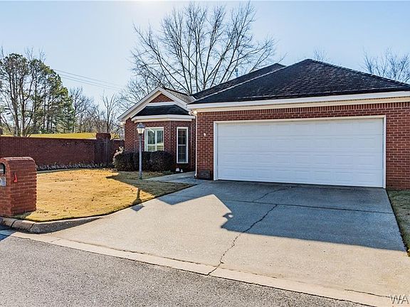2nd image of 1659 Hamilton Ln