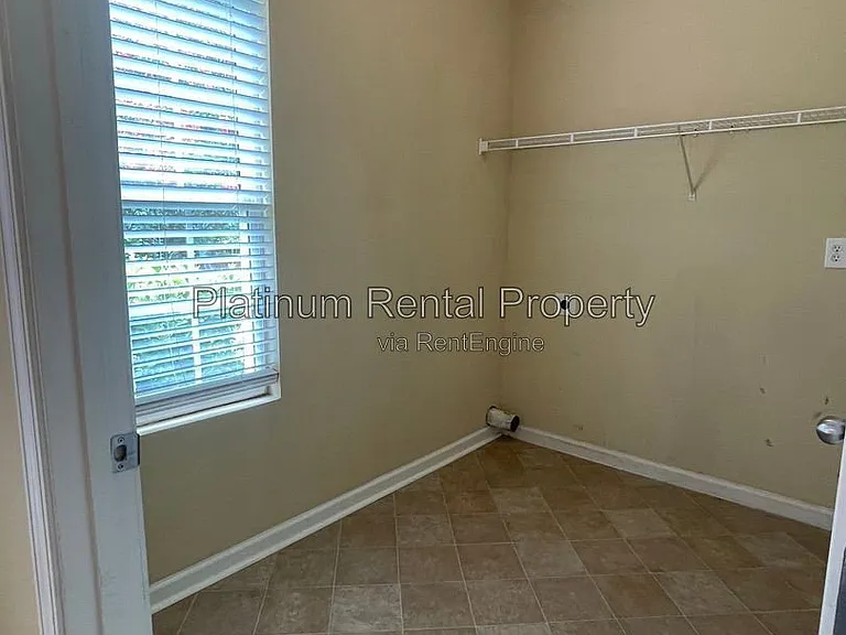 144 Pointe Cir — Photo 27