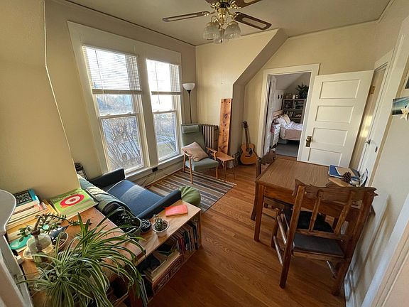 4th image of 407 S 9th St #3