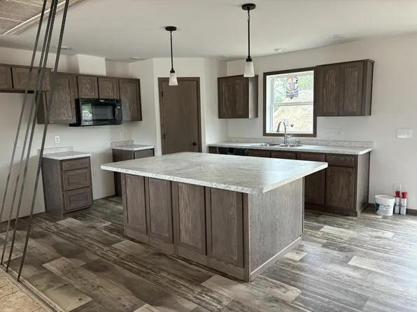 1284 E Bluff ROAD, Whitewater, WI 53190