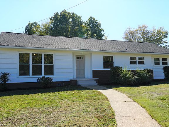 2nd image of 3504 Connelly Ln