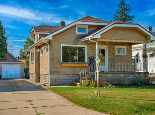 1621 Lakewood Ave, Racine, WI 53403