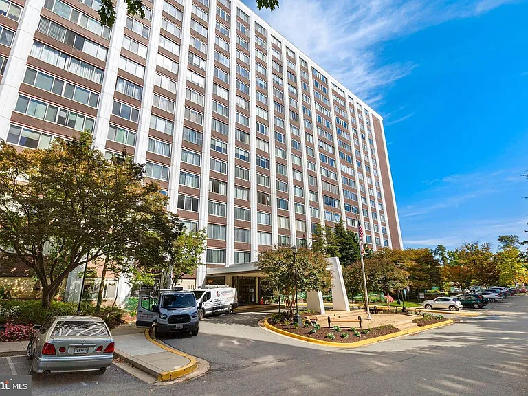 11801 Rockville Pike #209 — Photo 38