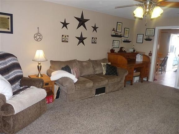 3rd image of 4043 Hillside Ave