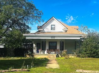 409 N Locust St, Granite, OK 73547