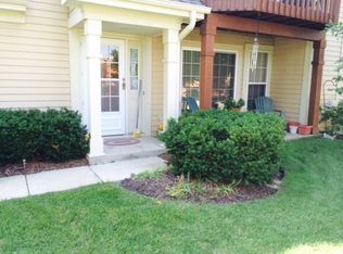 1051 Woodhill Ct, Elgin, IL 60120