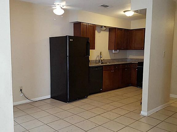 3rd image of 1307 Ken St #B