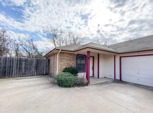 117 Stewart Bend Ct APT B, Azle, TX 76020