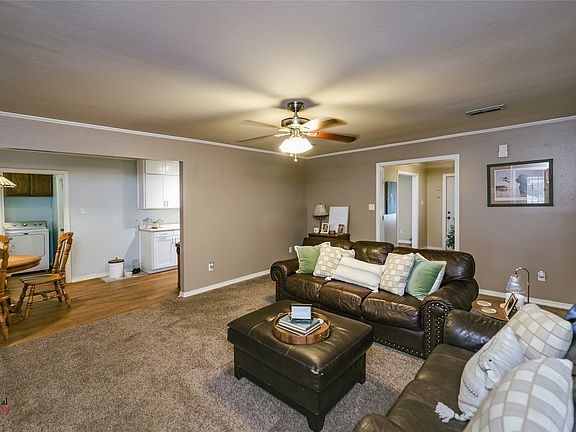 4th image of 113 Park Blvd