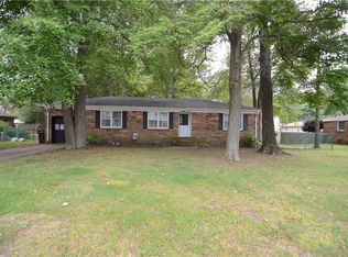 616 Parker Rd, Chesapeake, VA 23322
