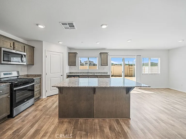30547 Operetta St — Photo 15