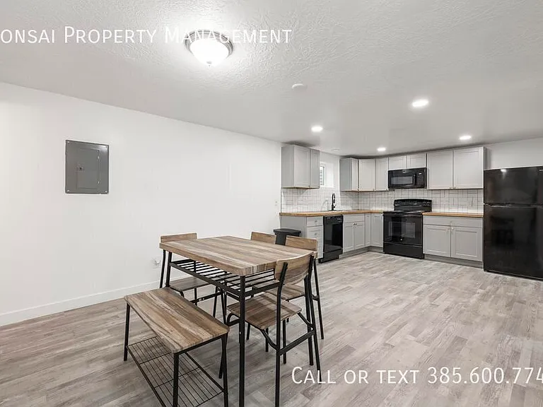 1641 Sandhill Rd — Photo 8