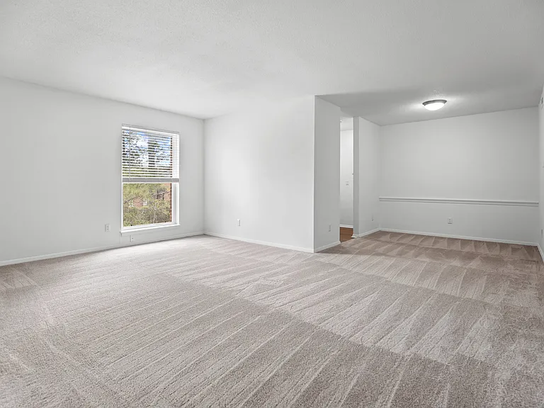 Glenmeade Village — Photo 11