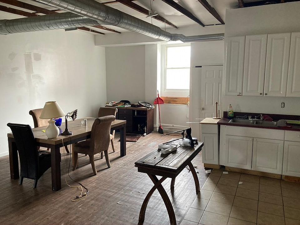 1st image of 23 Sands St #1