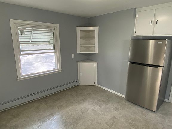 3rd image of 26095 Normandy St