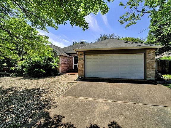 2nd image of 1204 Thistle Trl