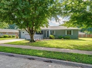 3227 S Virginia Ave, Springfield, MO 65807