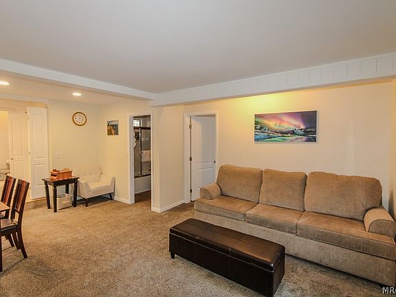 3rd image of 43428 Bow Canyon Rd