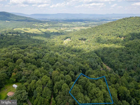 Friendly Ln, Stanley, VA 22851