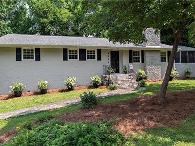 4255 Bower Ln, Winston Salem, NC, 27104