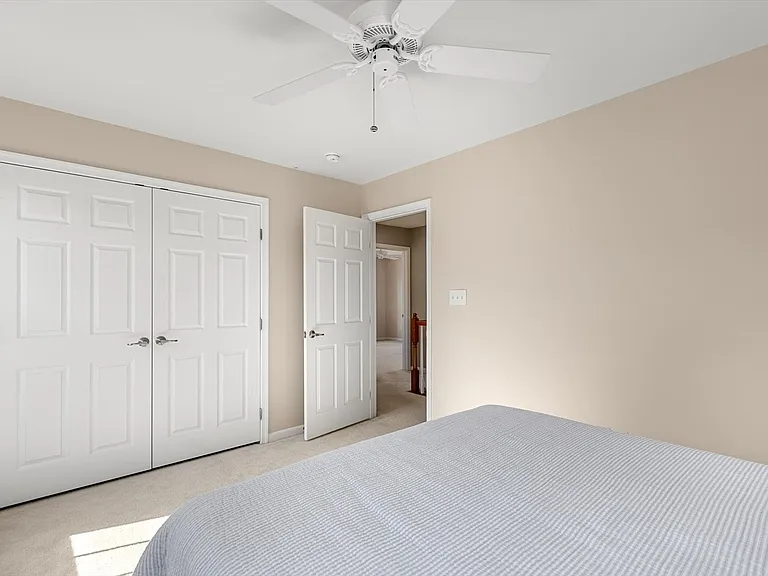 301 Adelaide Dr — Photo 34