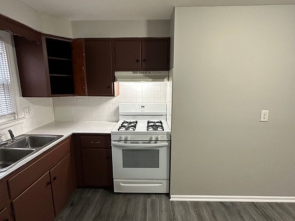 4th image of 641 Newhall St #1R
