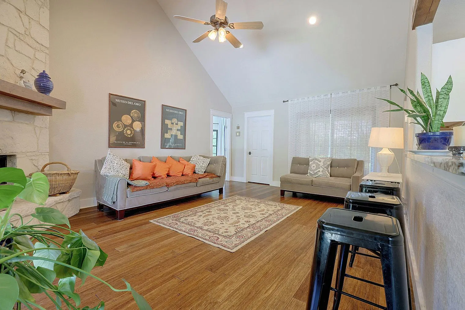 3 bed, 2.0 bath, 1797 sqft, $4,354 — Photo 1