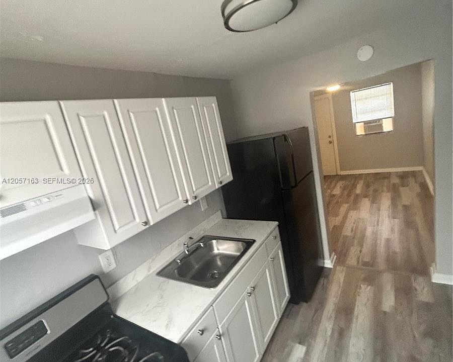 1st image of 161 NW 15th St #6
