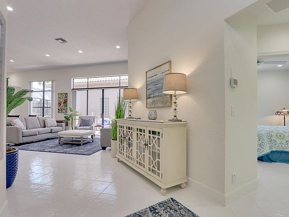 5th image of 4505 Barclay Fair Way