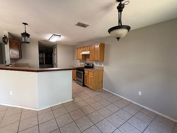 4th image of 106 Jacales Ct