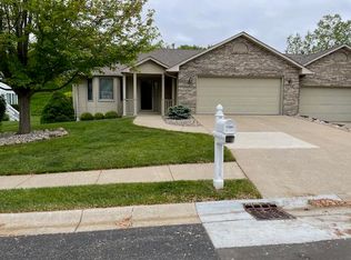 7360 Cross Creek Dr, Swartz Creek, MI 48473