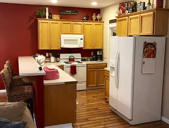 4th image of 4918 NE 59th Cir