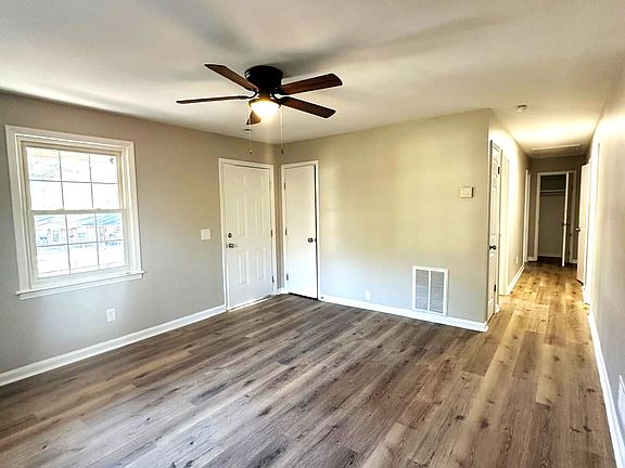 3rd image of 6 Heritage Cir