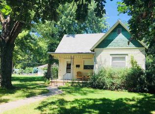 521 Webster St, Clay Center, KS 67432