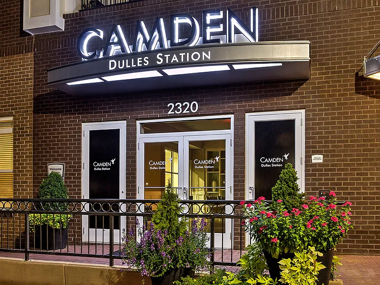 Camden Dulles Station — Photo 38