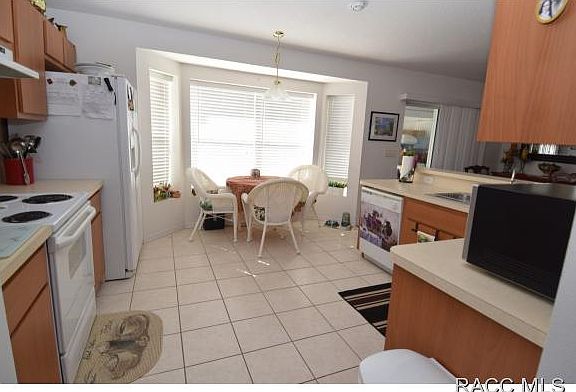 5th image of 2658 W Fairtree Ln