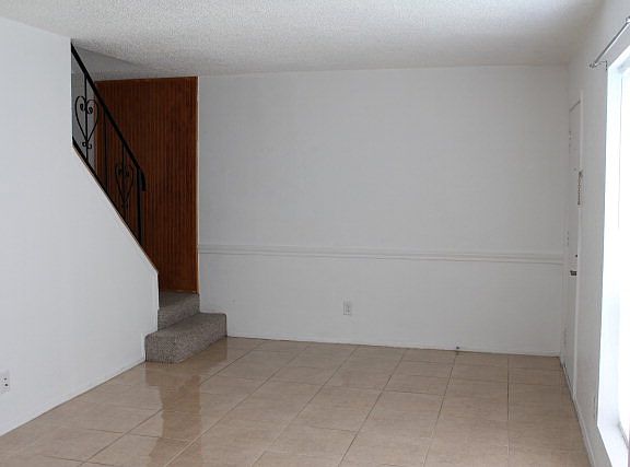 3rd image of 51 Meadow Glen Dr