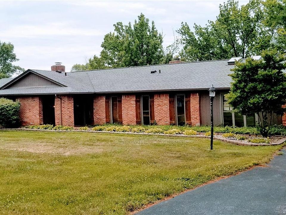 1st image of 519 Iron Lantern Dr