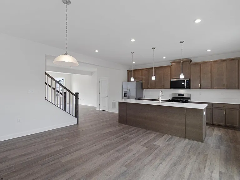 39 Dover Ct — Photo 6