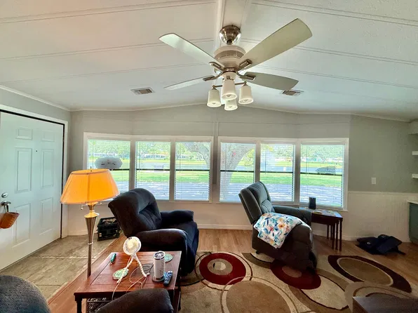 5512 Halifax Dr #408, Sarasota, FL 34233