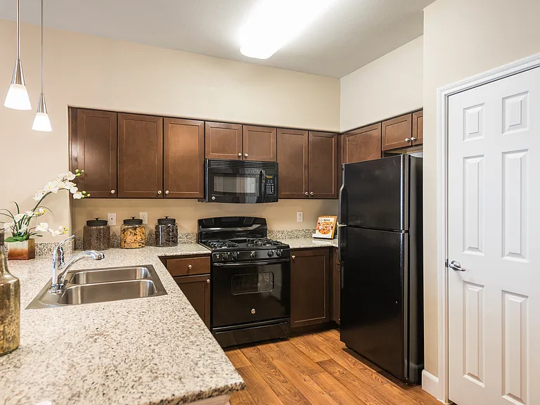 Estate at Woodmen Ridge — Photo 19