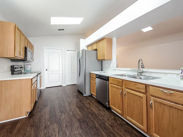 92 Pine Forest Pl — Photo 5