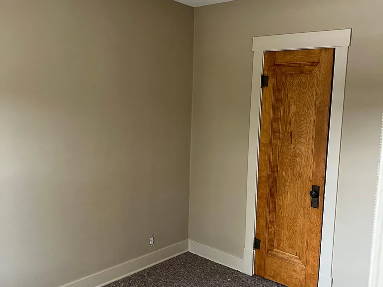250 Tremaine Ave #14 — Photo 10