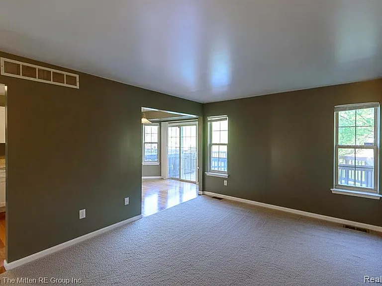 8691 Ironwood Dr — Photo 6