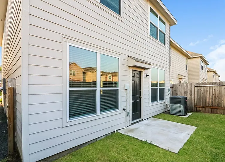 Bouvardia Way — Photo 13