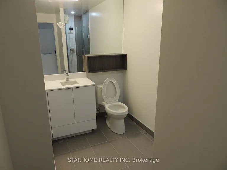 200 The Esplanade #114 — Photo 14