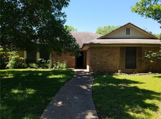 209 Bonham Dr, Hewitt, TX 76643