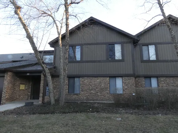 30 Creekside Cir APT A, Elgin, IL 60123