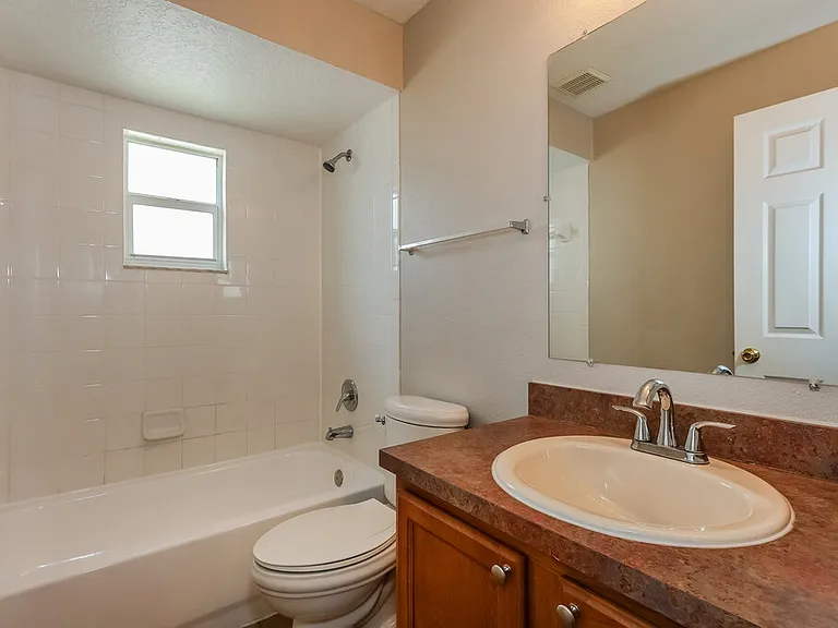 27448 Sky Lake Cir — Photo 14